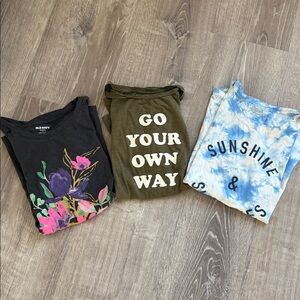 Lot of 3  - Old Navy Floral, Olive, and Tie-Dye T-Shirt Trio